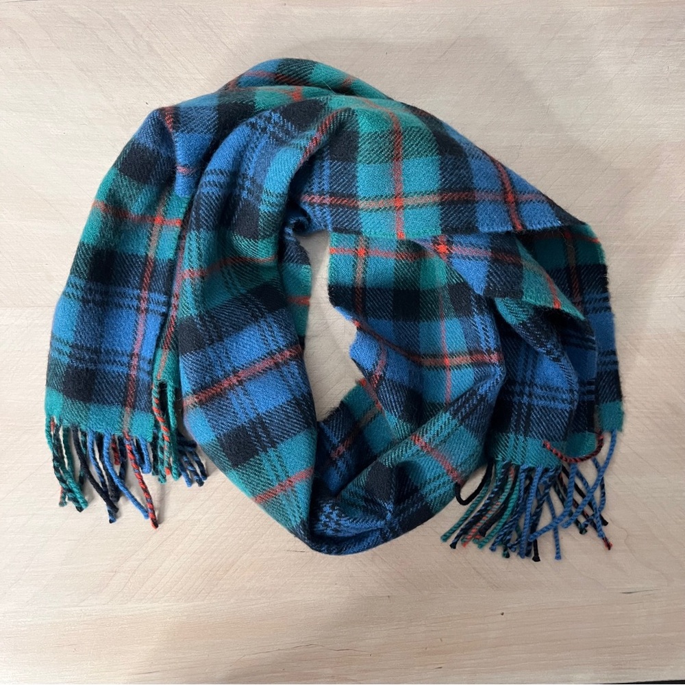 Lochcarron 100% Lambswool Blue and Green Plaid Scarf Highlander Collection